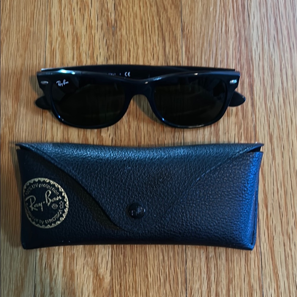 Ray-Ban Classic Black Sunglasses with Case